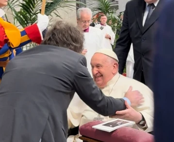 Papa Francisco y Javier Milei