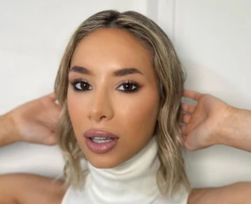 A 12 meses de la denuncia contra Juan Martino, Flor Moyano aseguró estar enamorada