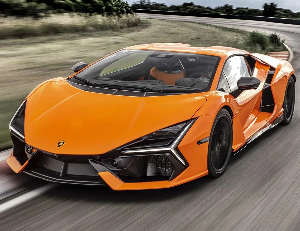 Lamborghini Revuelto