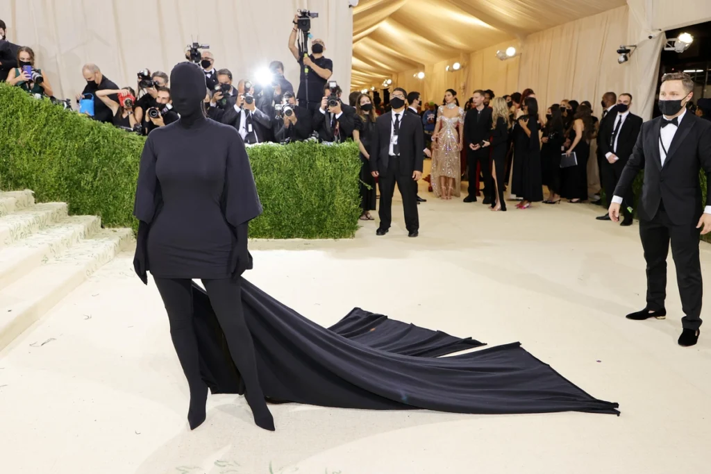 Kim Kardashian por Balenciaga, en la MET Gala