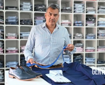 Mide 2,1 metros, tiene el único local de ropa para personas altas de Argentina y factura hasta $10 millones por mes