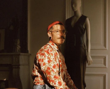 Adrián Appiolaza, el argentino que se luce como director creativo de Moschino