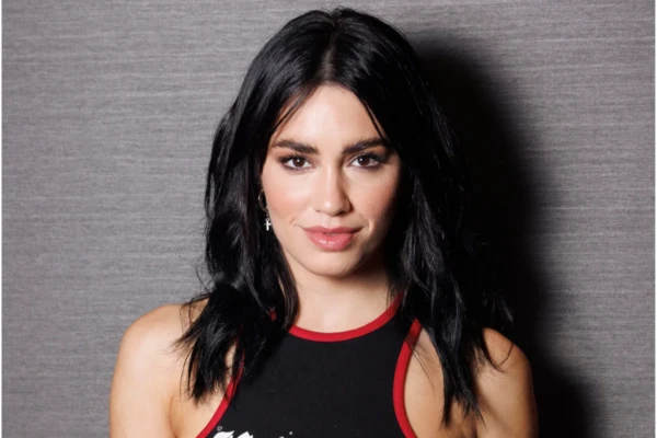 Lali se puso a llorar en un reality español y conmovió al público