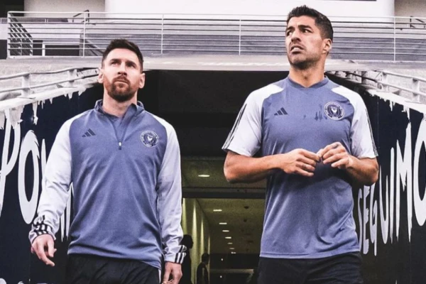 Messi y Luis Suárez en el estadio de Monterrey