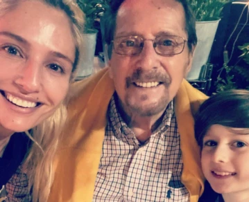 Mane Swett junto a su padre y su hijo