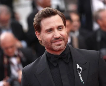 Edgar Ramírez - Dr Death