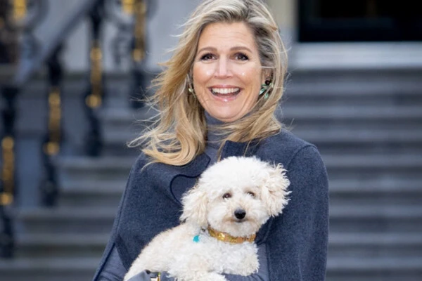 Máxima Zorreguieta junto a su perrito Mambo