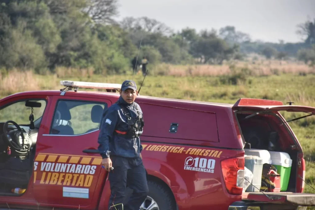 Bomberos Voluntarios de Corrientes participan de la búsqueda de Loan.