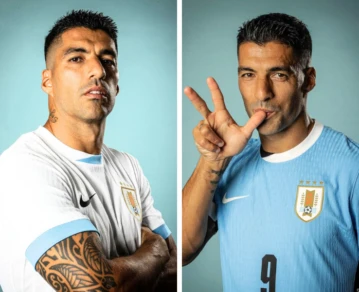 Luis Suarez con la nueva camiseta de Uruguay para la Copa America
