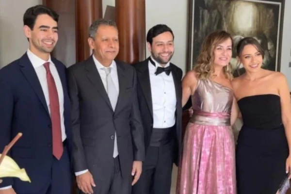 gabriela arias uriburu con imad shaban y los hijos