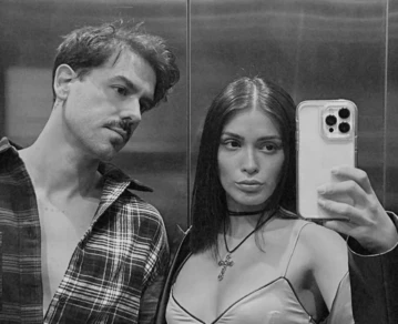 Cony Capelli junto a su novio