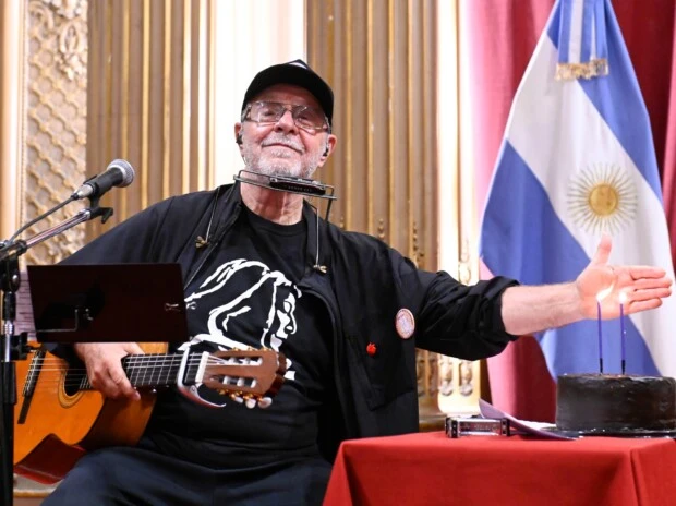 leon gieco 2