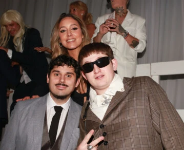 Sofi Martínez, Luquita Rodríguez y Dillom en el back de tapa de revista Gente