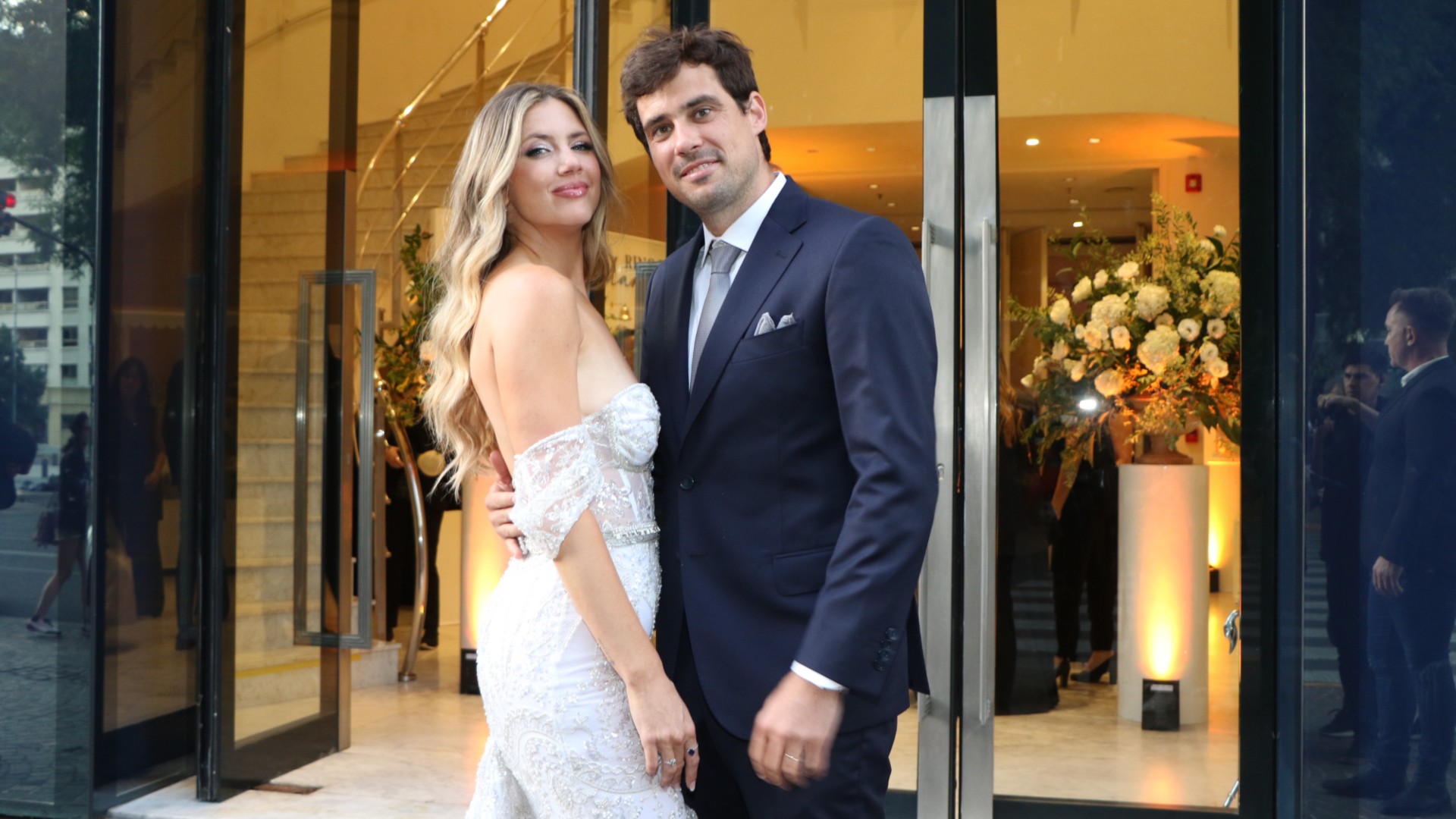 Anillo de boda de tungsteno negro con rubí rojo triturado para hombre, –  Esdomera.com, image size:1920x1080