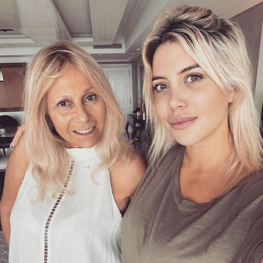 Ana Rosenfeld junto a Wanda Nara.