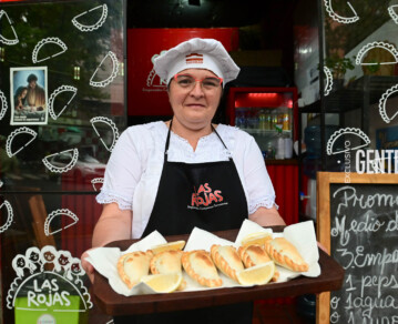 Fue campeona nacional de la empanada y se mudó a Buenos Aires para abrir un local que hoy es un suceso: su gran historia familiar y los secretos de la "receta oficial" de la empanada tucumana