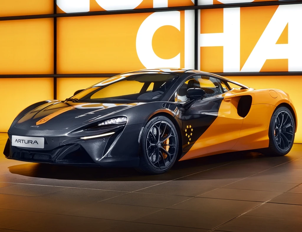 McLaren Artura MCL38 Celebration Edition.