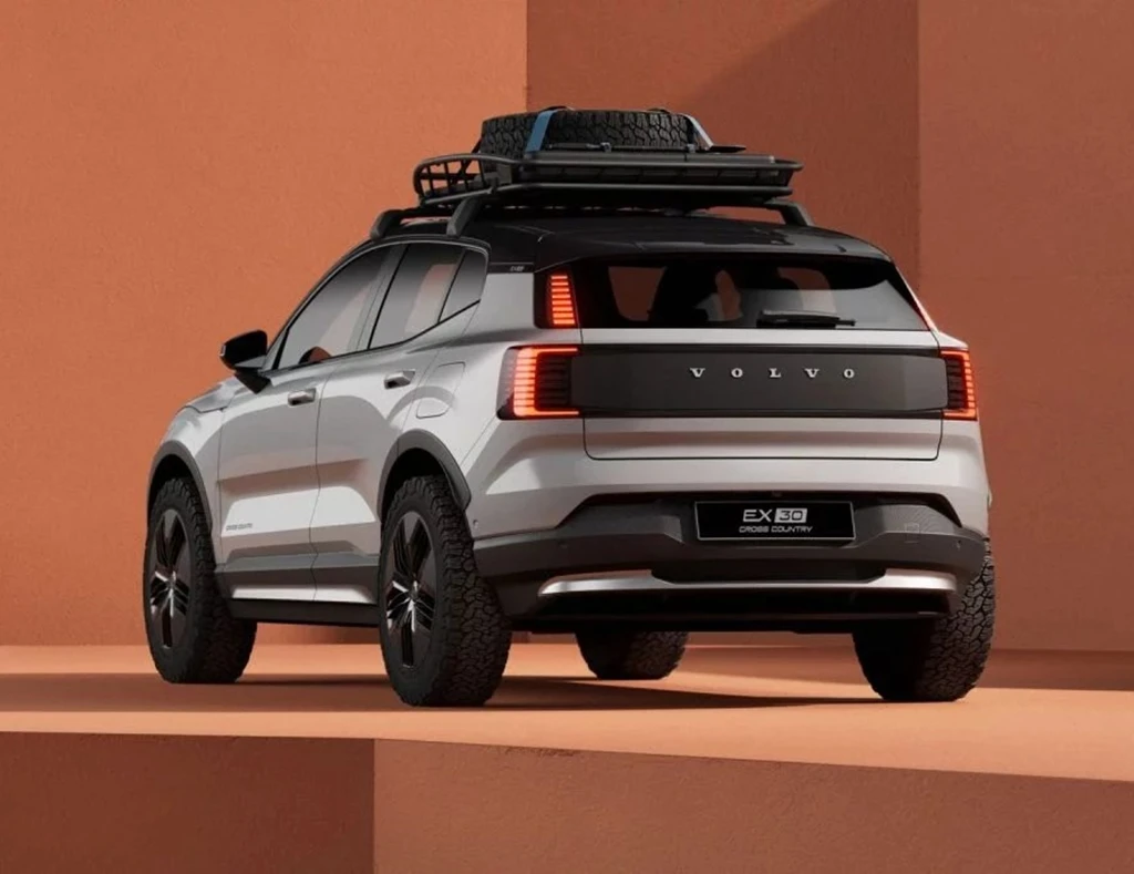 Volvo EX30 Cross Country