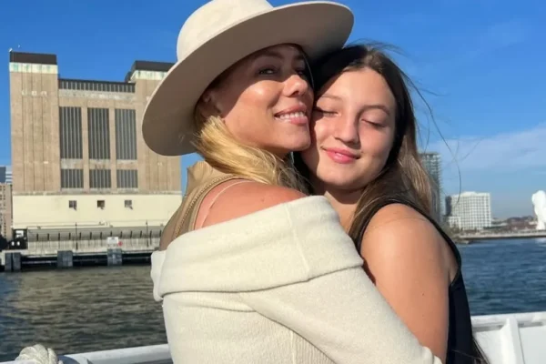 Nicole Neumann y Allegra Cubero