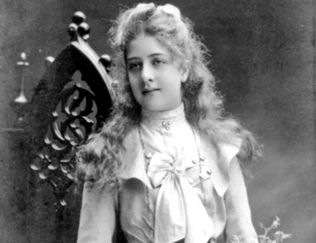 Mercedes Jellinek a los 15 años