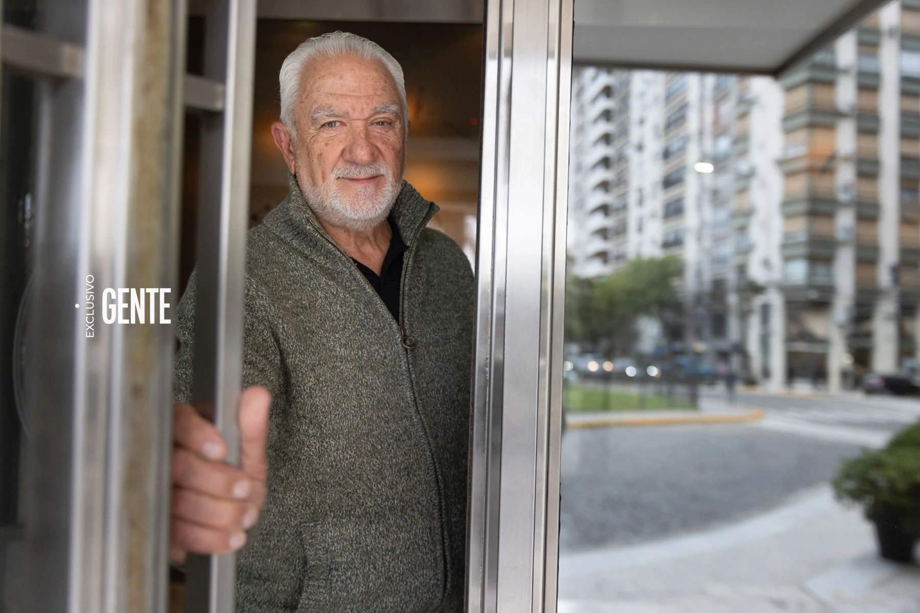 Berry, manager de Serrat y Sabina