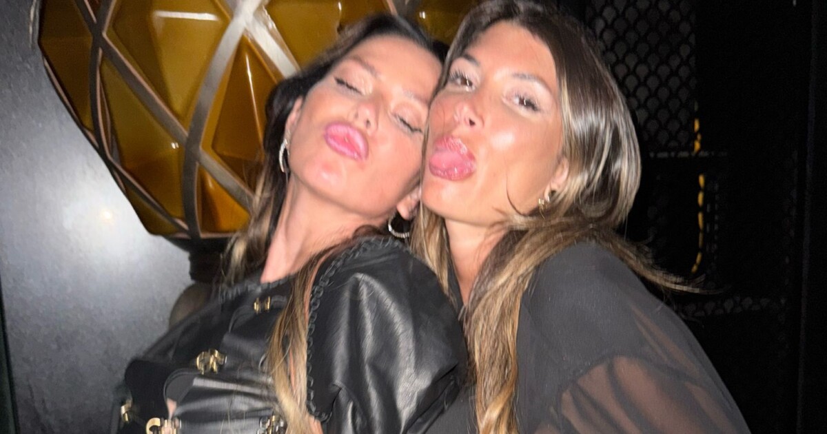 Así fue el íntimo festejo de cumpleaños de Karina Jelinek con Flor ...