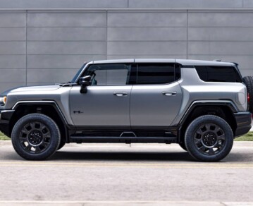 Cuál es la pick-up eléctrica que gira como un cangrejo y acelera como un superdeportivo