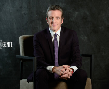 Así es la particular vida de Mauro Szeta: por qué elige viajar en transporte público y la entrevista más fuerte que le tocó hacer adentro de una cárcel