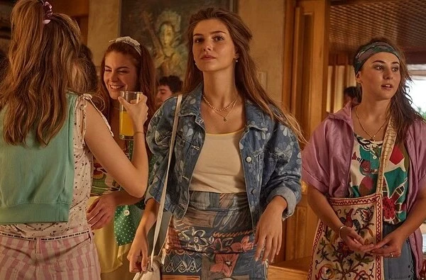 Candela Saitta en Máxima la serie