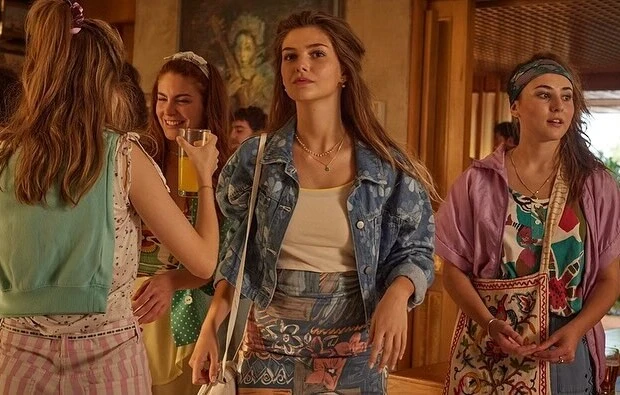 Candela Saitta en Máxima la serie