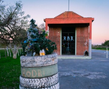 En fotos: así está hoy el santuario del Potro Rodrigo en la Autopista Buenos Aires–La Plata a 25 años de su muerte