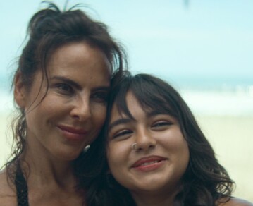 La serie basada en un libro de Arturo Pérez-Reverte, es muy atrapante y está en Netflix