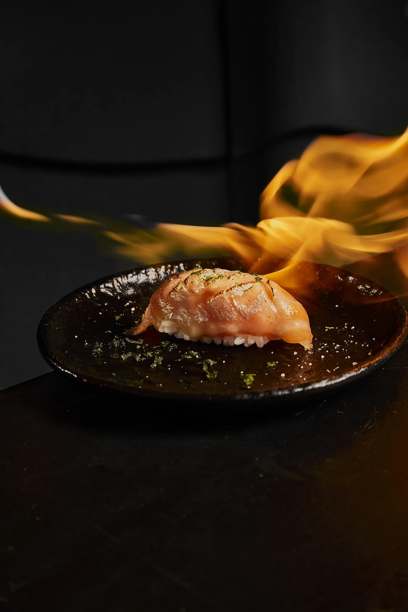 En Mutsuhito, cada bocado refleja la maestría y precisión de la gastronomía japonesa.