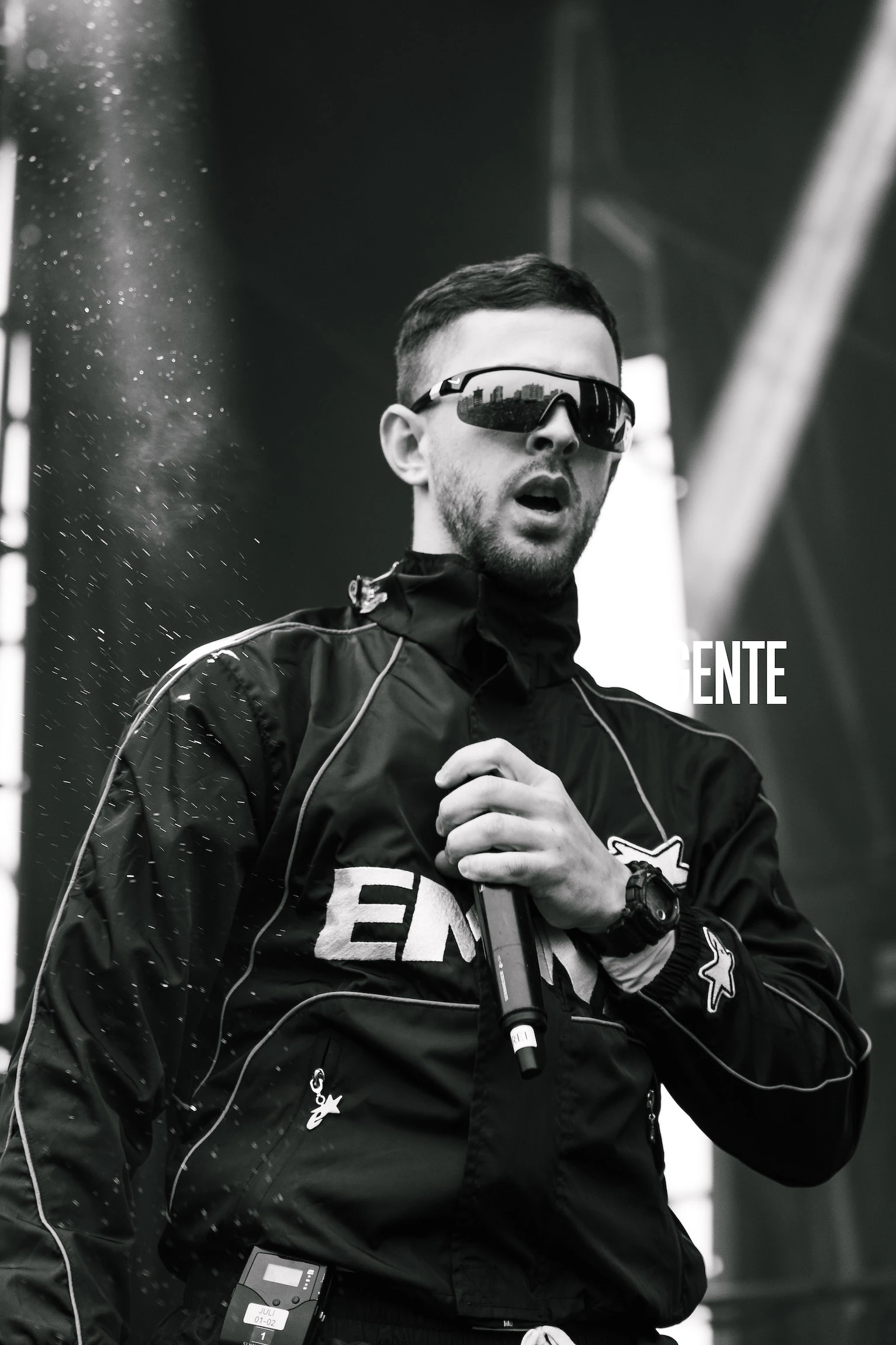 J REI durante su show.