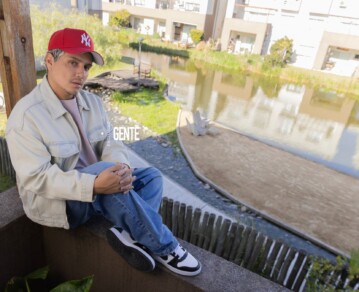 Kennys Palacios nos muestra su espectacular loft en Nordelta con acceso a playa privada y una imponente colección de zapatillas: "Mi casa es mi todo"