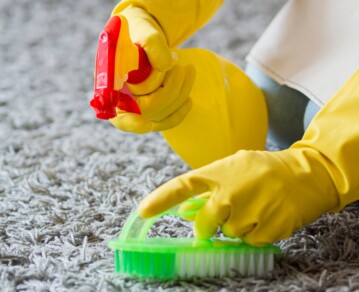 Cómo sacar manchas difíciles de la alfombra: 5 trucos caseros que realmente funcionan