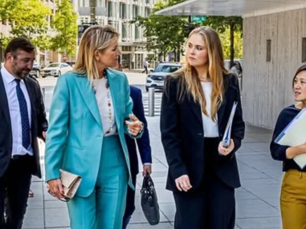 Máxima y su hija, con dos sastreros y mucha actitud.