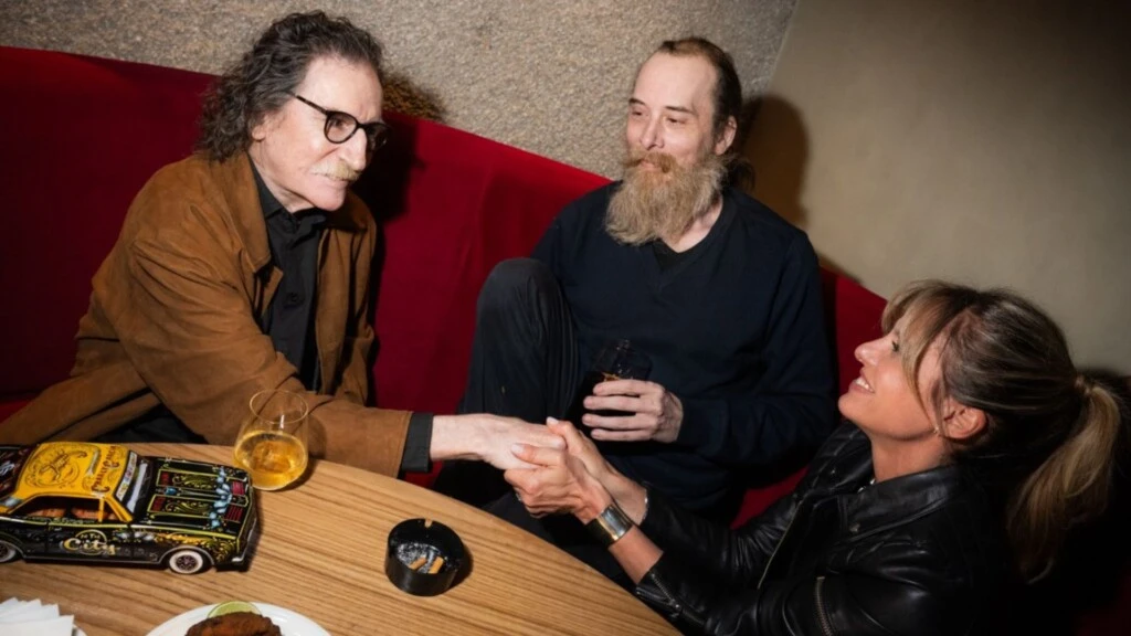 La intimidad del festejo de Charly en las vísperas de la salida de su tema con Sting