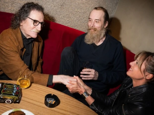 La intimidad del festejo de Charly en las vísperas de la salida de su tema con Sting