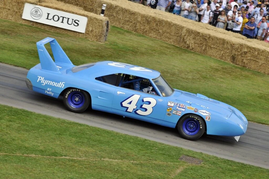 Plymouth_Superbird