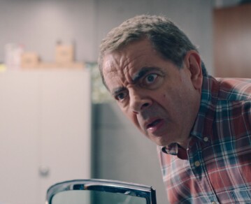 Tiene nueve capítulos de 12 minutos, está en Netflix y te va a hacer reír sin parar