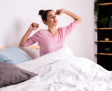 Cómo dormir mejor y despertar con buena cara: trucos de descanso y belleza nocturna