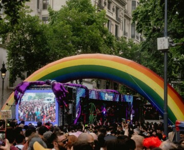 Marcha del Orgullo 2025: de Alan Lez y Flor Vigna a Mariana Genesio Peña y La Cuerpo, todos los famosos que participarán del mega evento