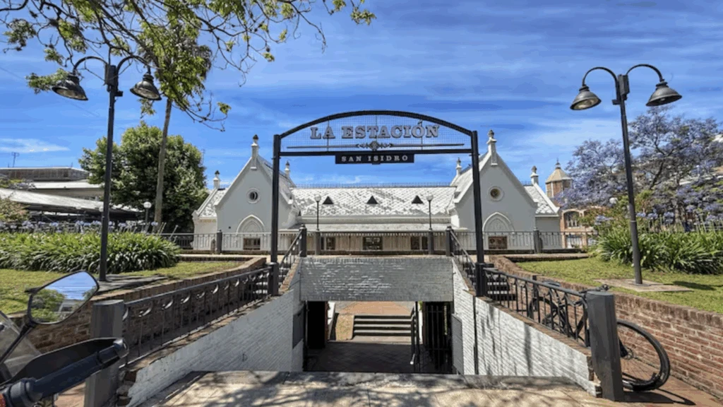 La Estacion de San Isidro R.
