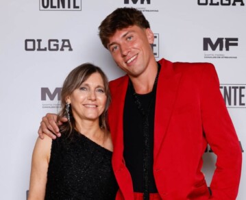 Marcos Giles en los Martín Fierro de Streaming: de la complicidad con su madre al encuentro con Ángela Torres