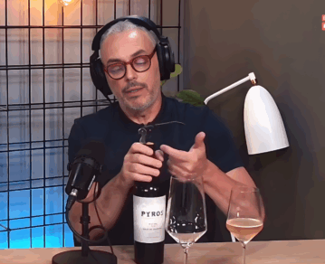 Maxi Pérez, el mejor sommelier de Latinoamérica, comparte sus tips: de cómo descorchar sin ruido al error "ordinario" que hay que evitar