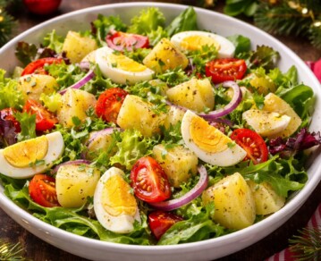 Ensalada navideña: la simple guarnición que resolverá tu mesa en Nochebuena