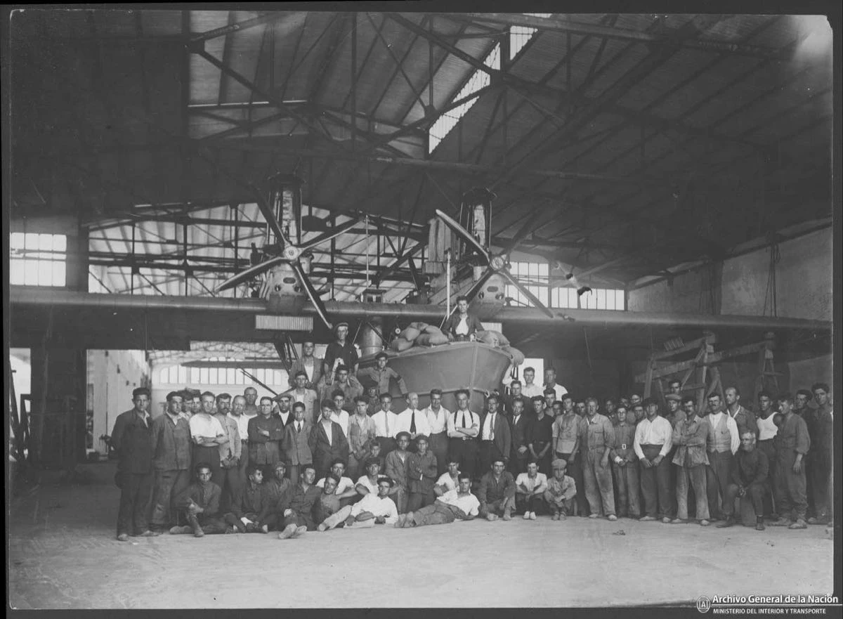 A 100 años del vuelo del Plus Ultra