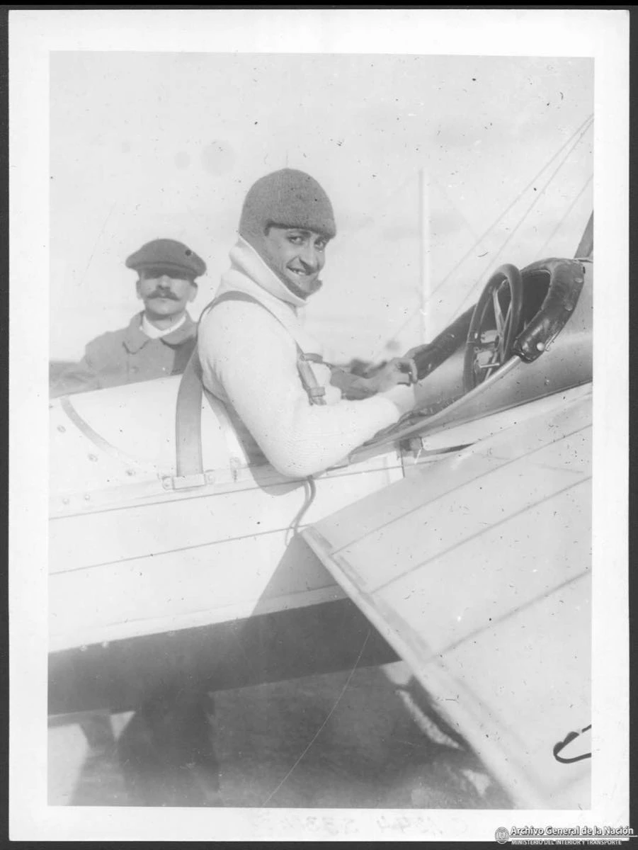 A 100 años del vuelo del Plus Ultra