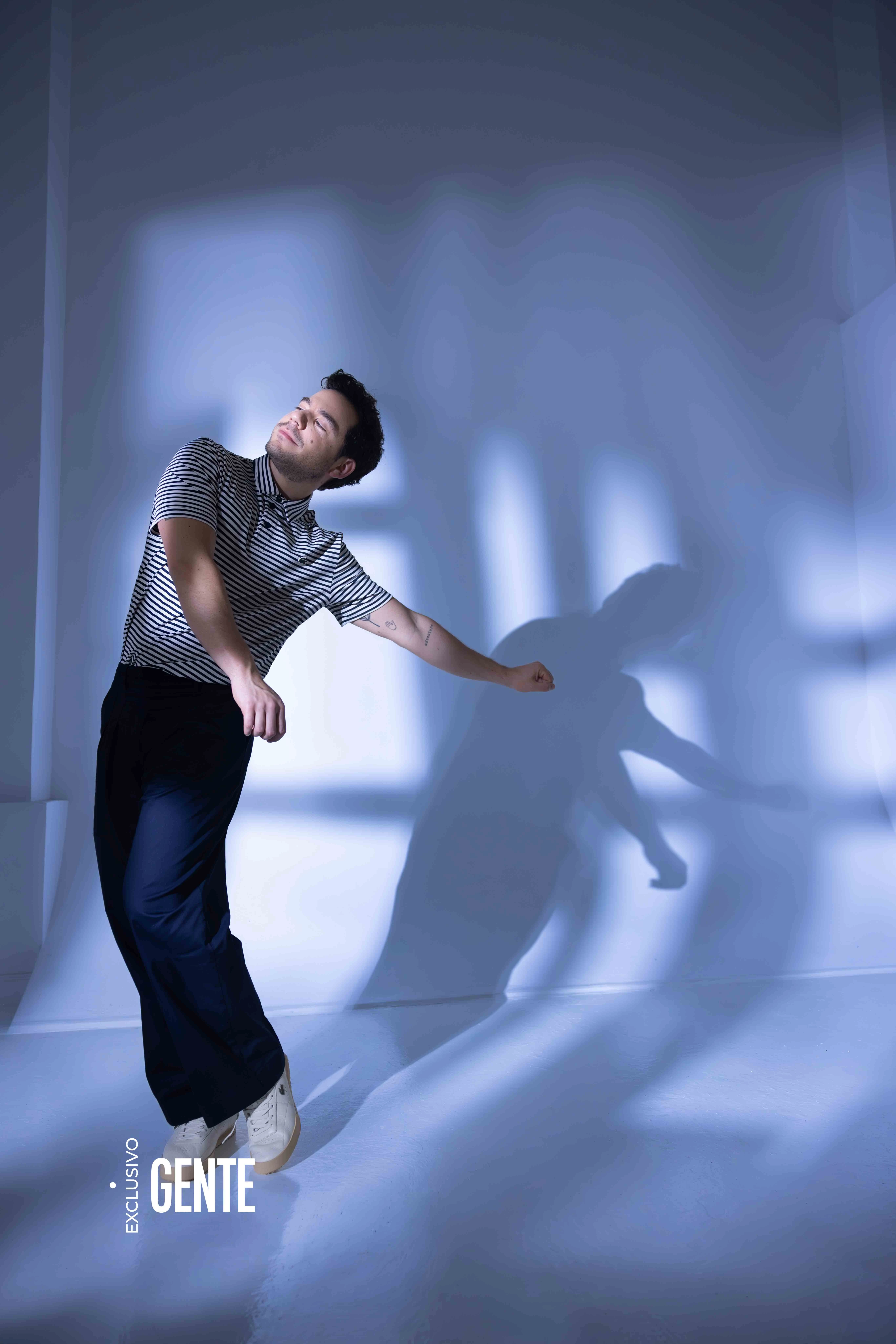 Con más de 20 años de carrera, Fernando Dente integra actuación, dirección y formación de nuevas generaciones en la escena local.